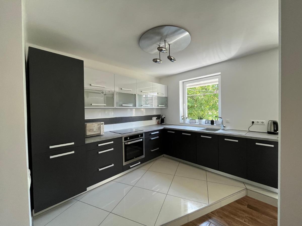 Bagoly Apartman Eger Luaran gambar