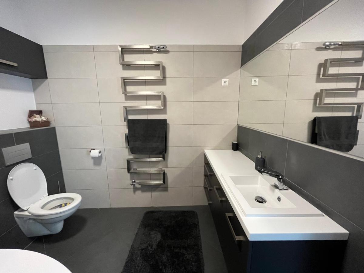 Bagoly Apartman Eger Luaran gambar