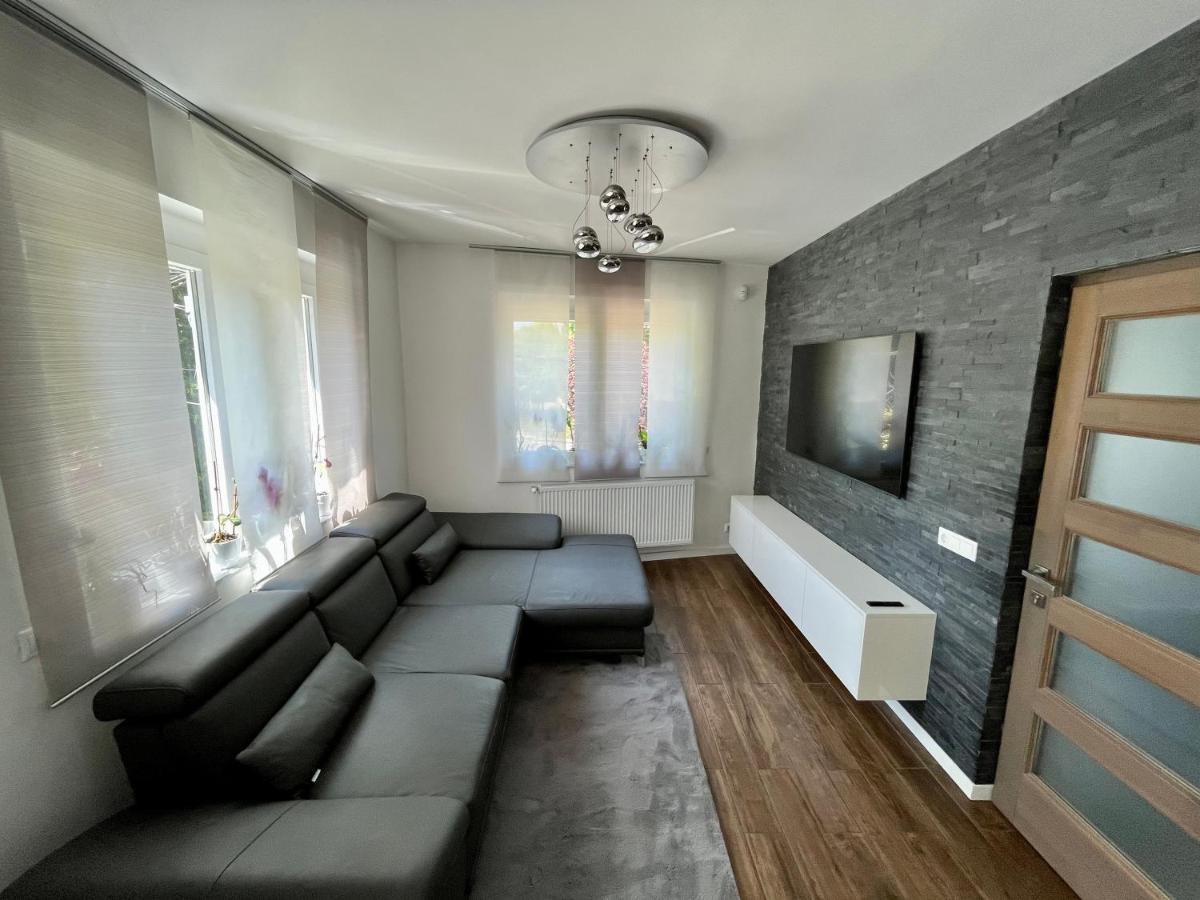 Bagoly Apartman Eger Luaran gambar