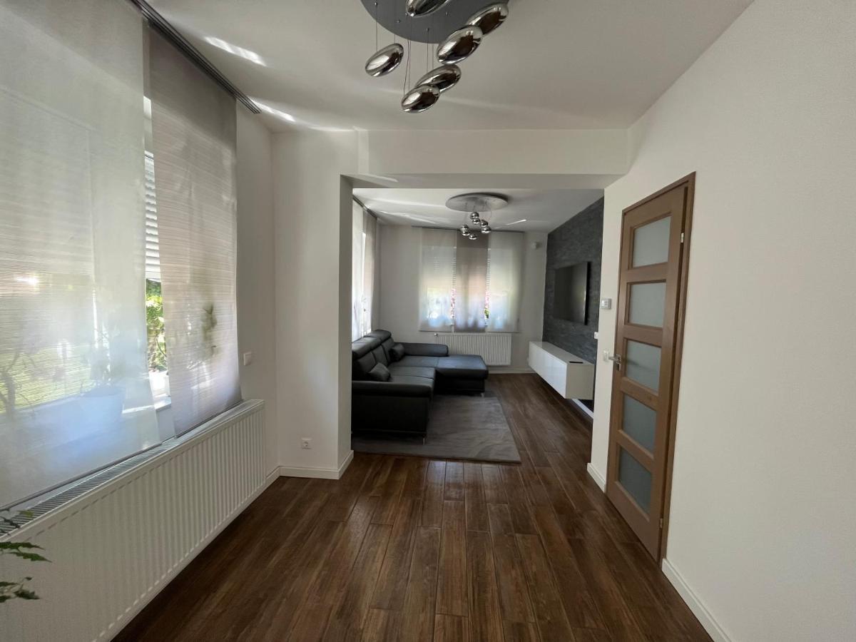 Bagoly Apartman Eger Luaran gambar