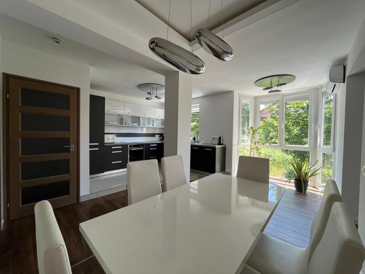 Bagoly Apartman Eger Luaran gambar