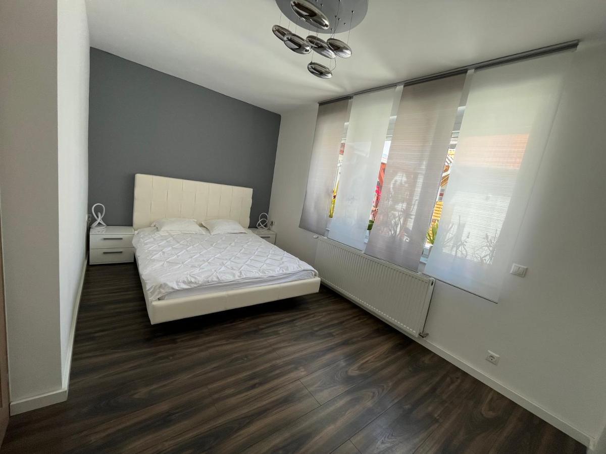 Bagoly Apartman Eger Luaran gambar