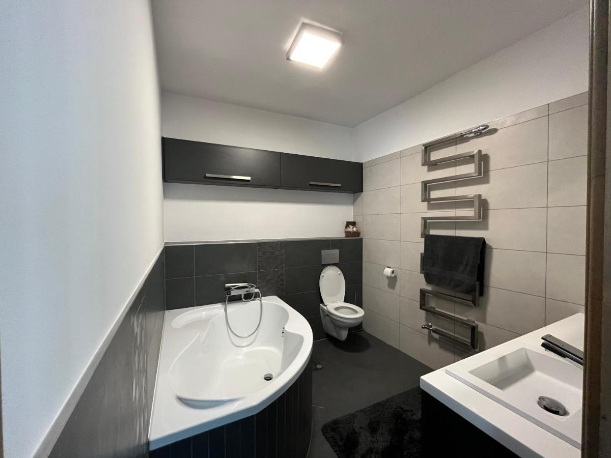 Bagoly Apartman Eger Luaran gambar