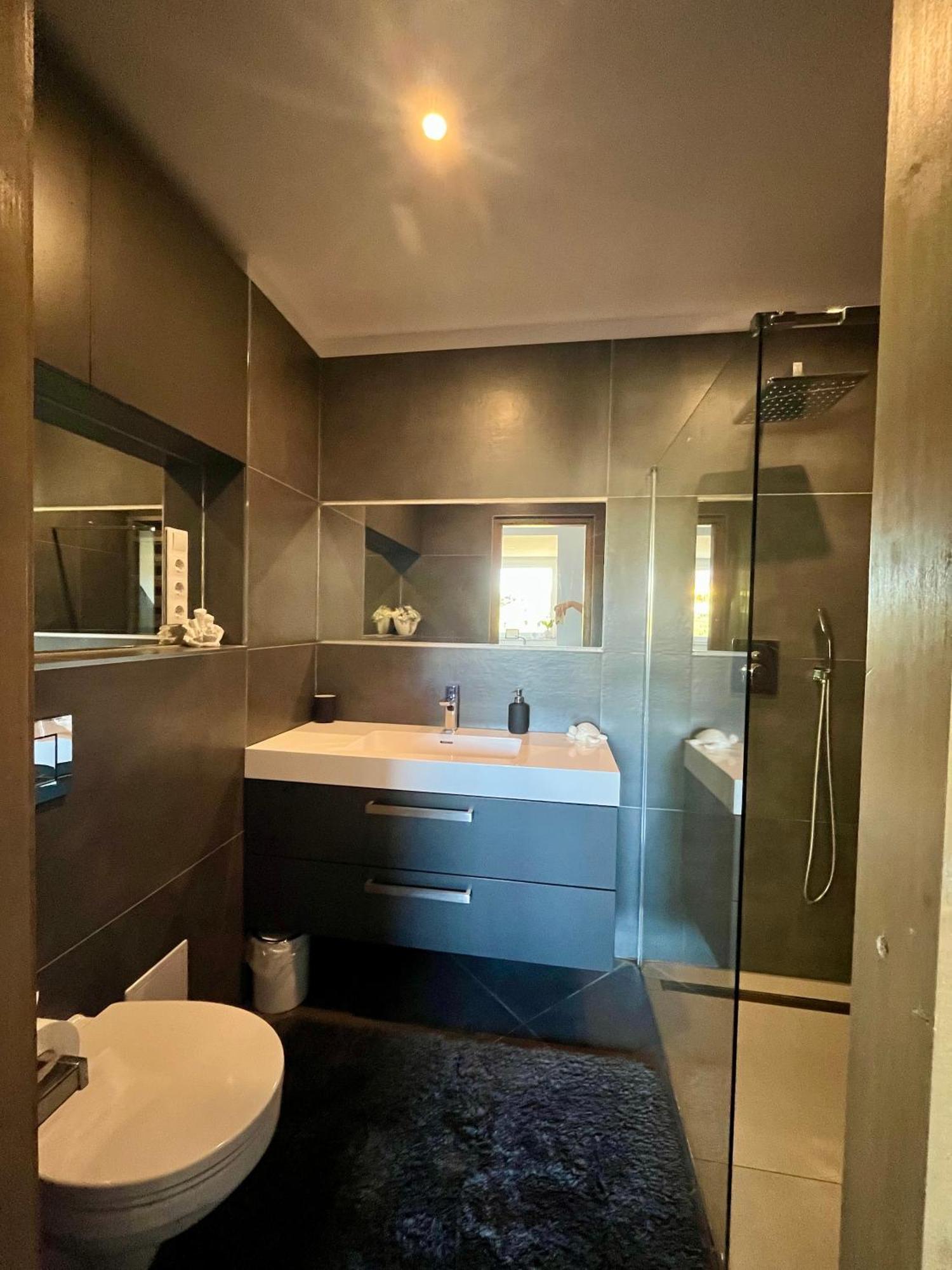 Bagoly Apartman Eger Luaran gambar